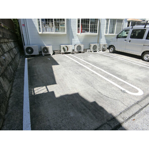 16/19 駐車場