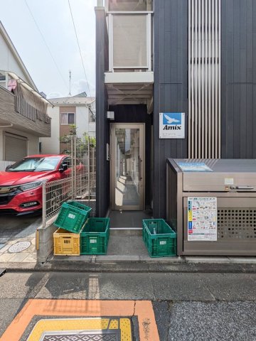 28/29 エントランス