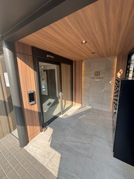 2/2 エントランス