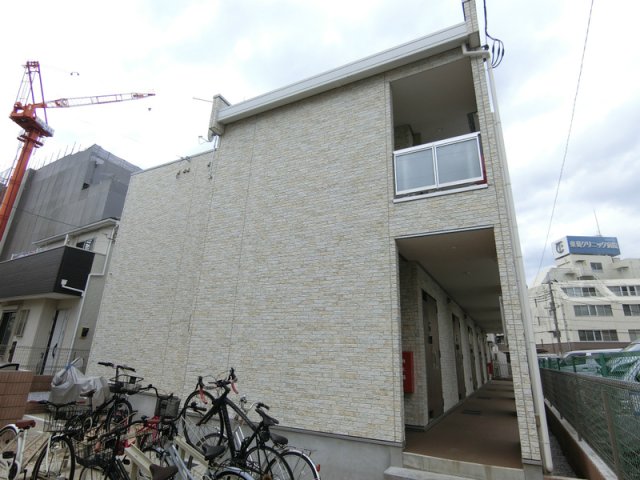 22/27 エントランス