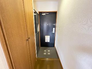 13/29 玄関