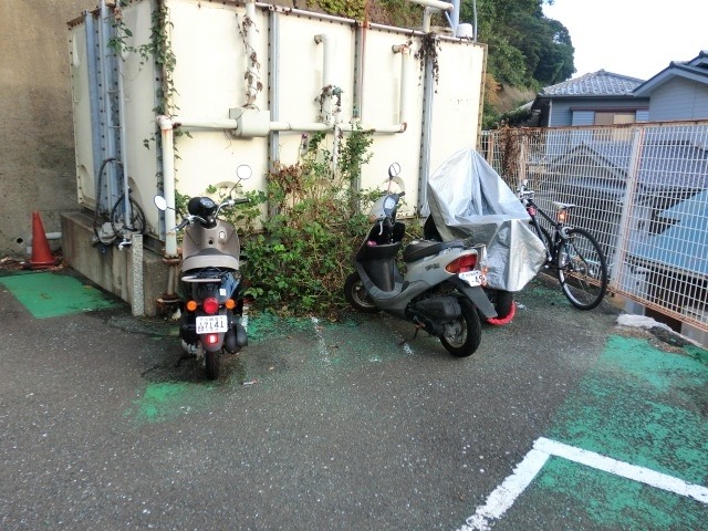 14/14 駐車場