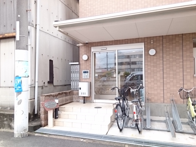 14/20 エントランス