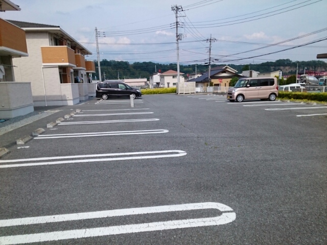 14/20 駐車場