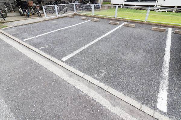 3/3 駐車場