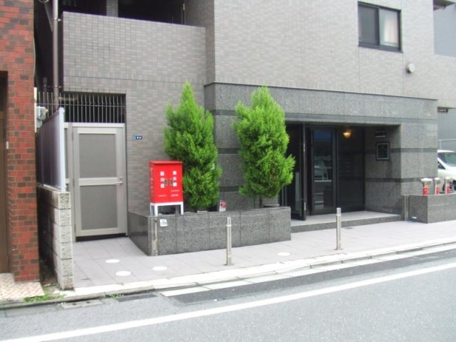 19/28 エントランス