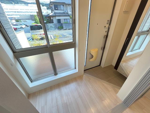13/25 玄関