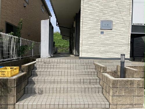 2/2 エントランス