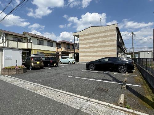 14/14 駐車場