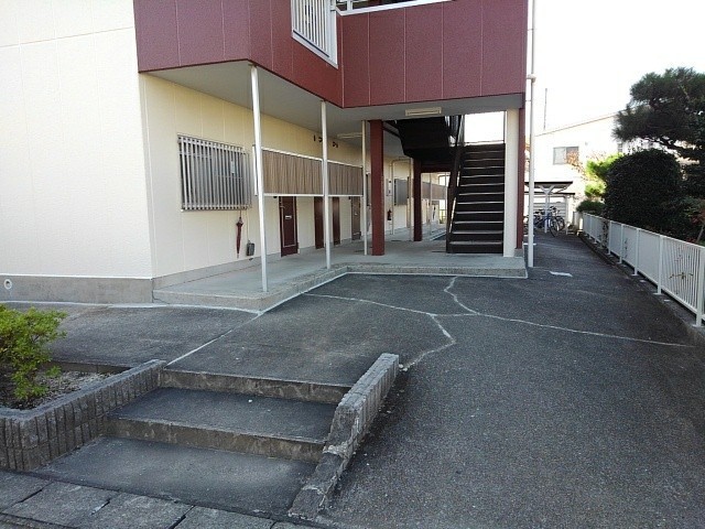 13/20 エントランス