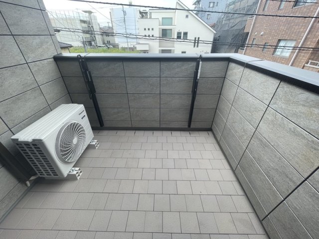 18/20 バルコニー