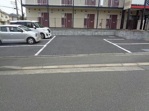 15/15 駐車場