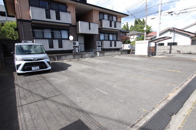 2/2 駐車場