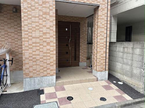 13/13 エントランス