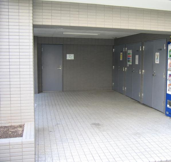 2/3 エントランス