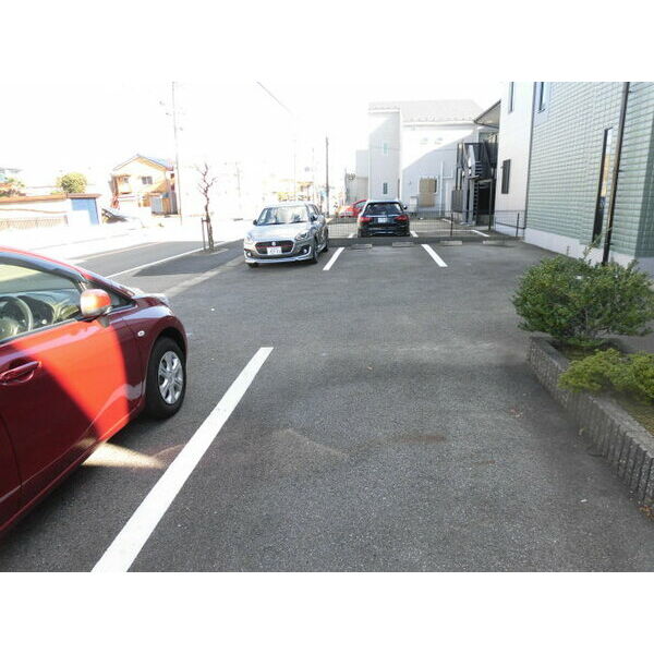 2/2 駐車場