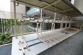 15/15 駐車場