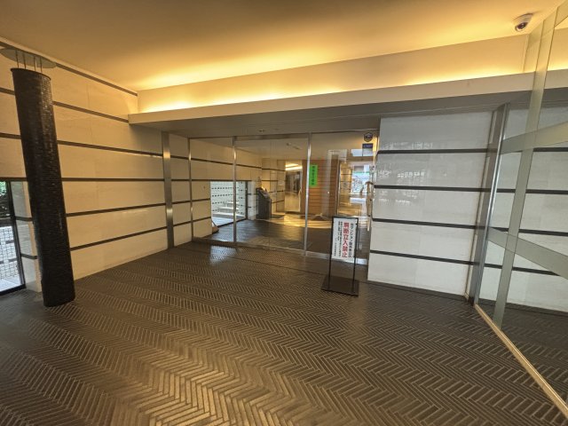 20/22 エントランス