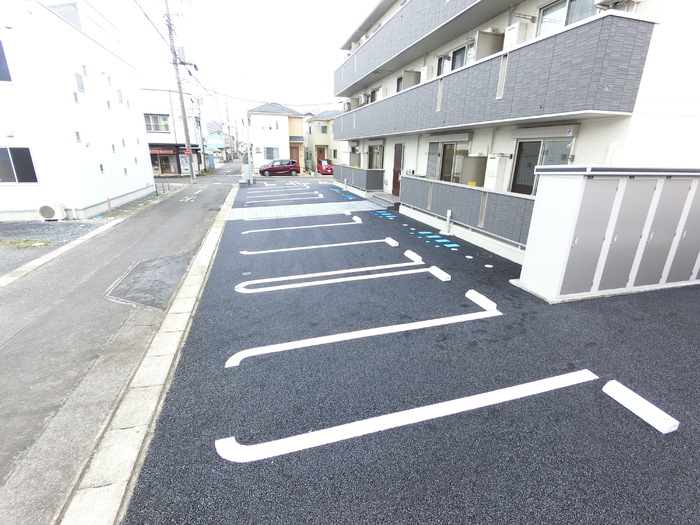 20/30 駐車場