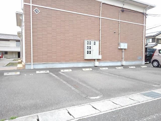 13/19 駐車場