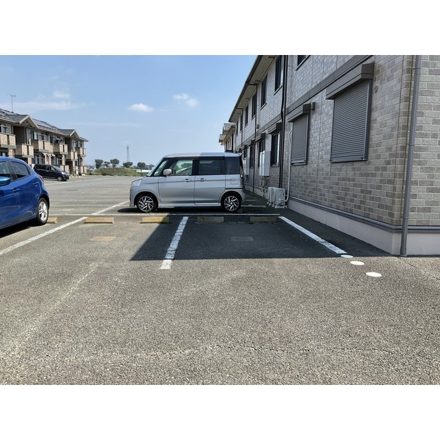 2/5 駐車場