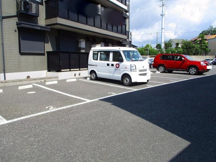 2/2 駐車場