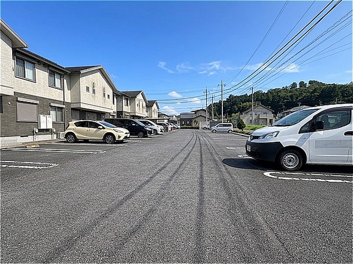 2/3 駐車場