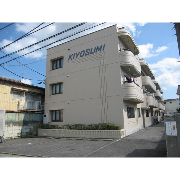13/14 駐車場