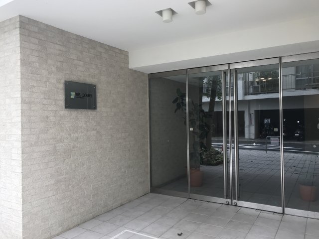 19/19 エントランス