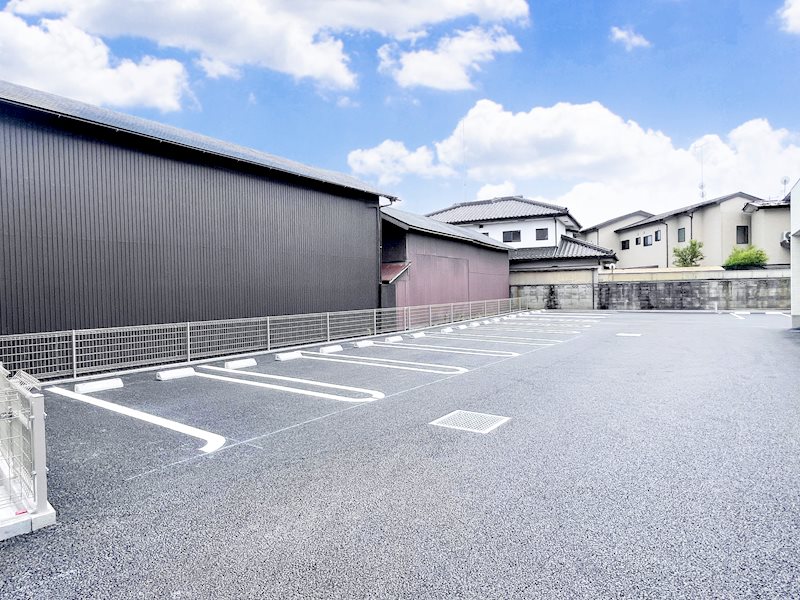 3/3 駐車場