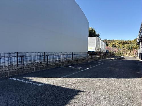 13/14 駐車場