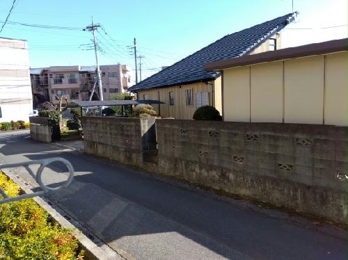 14/14 駐車場