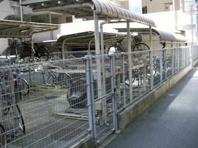 13/13 駐車場