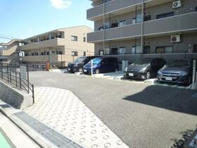3/3 駐車場