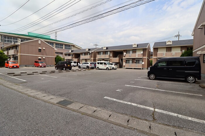 17/25 駐車場