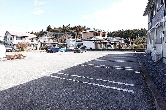 3/3 駐車場