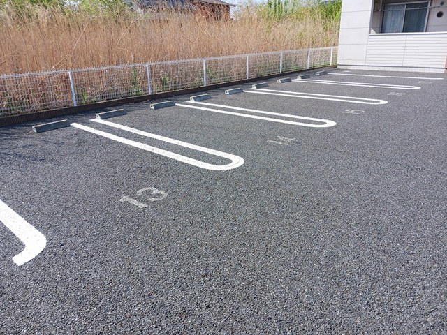 26/30 駐車場