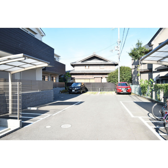 23/24 駐車場