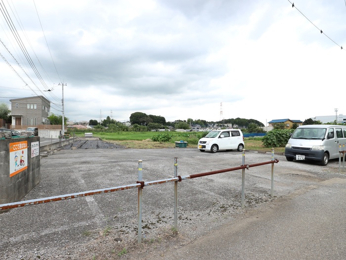 2/3 駐車場
