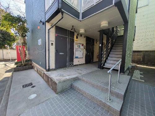 2/2 エントランス
