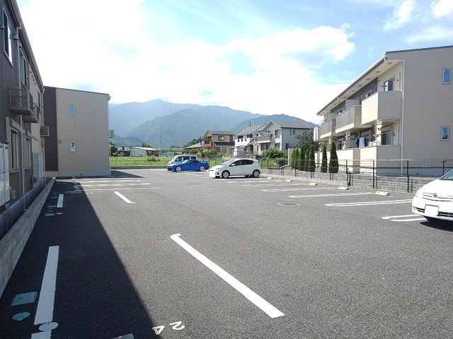 2/8 駐車場