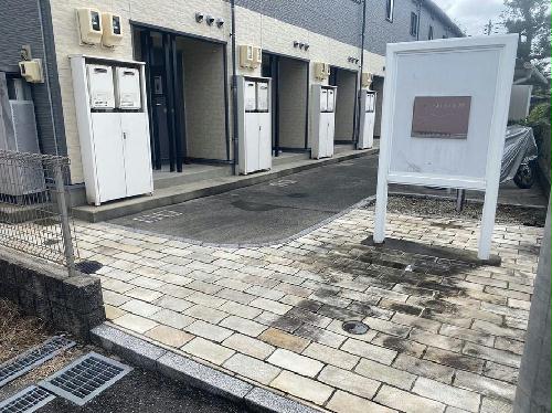 13/14 エントランス