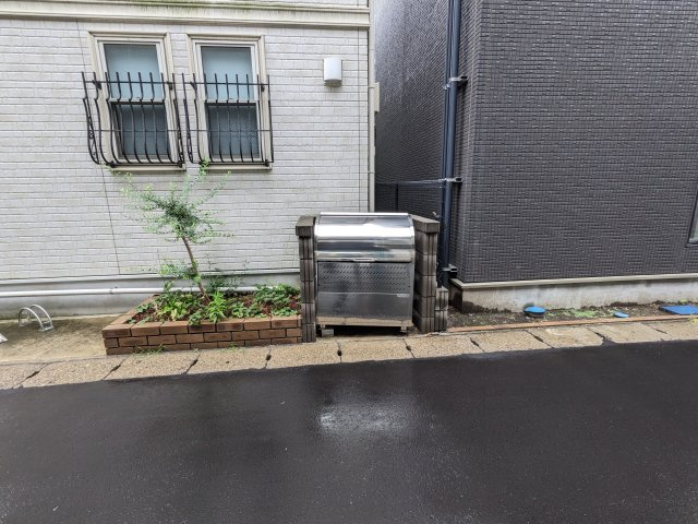 2/2 エントランス