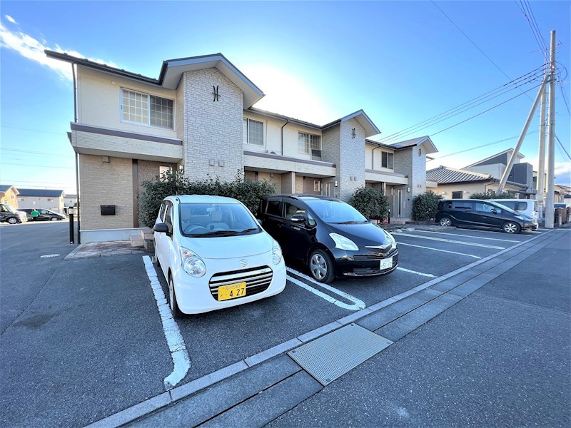 23/23 駐車場