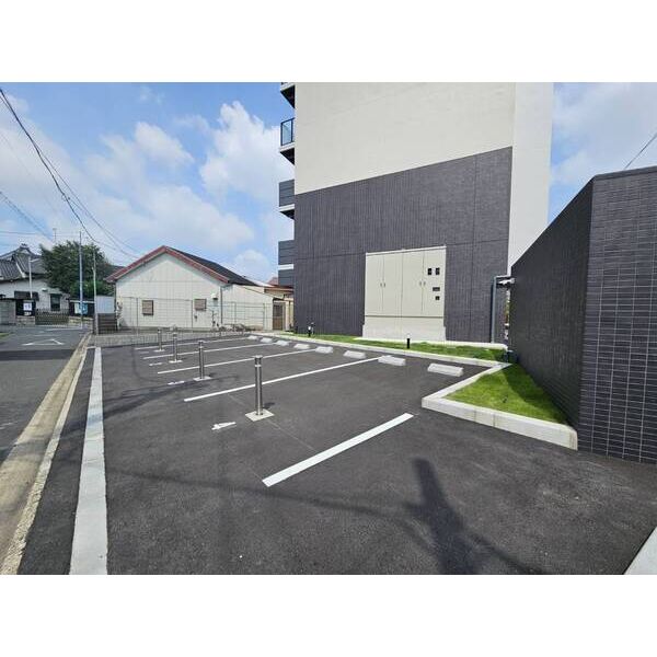 20/28 駐車場