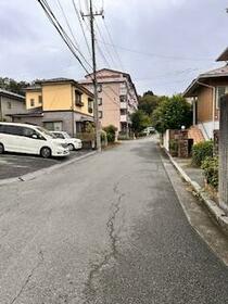16/16 駐車場