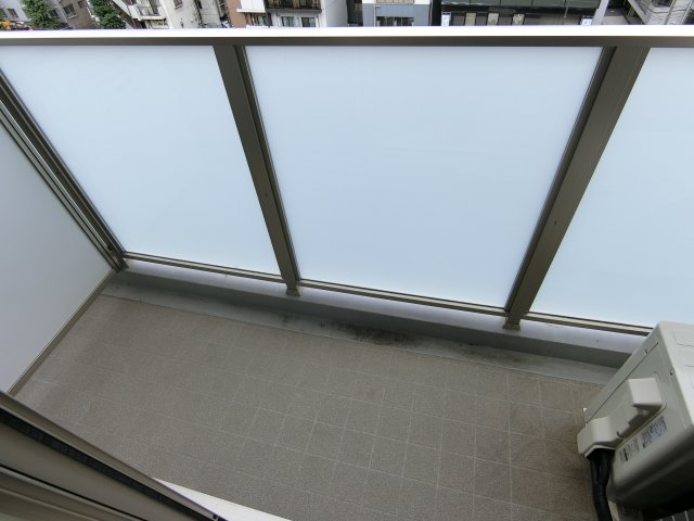 13/18 バルコニー