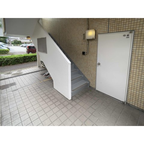 24/24 駐車場