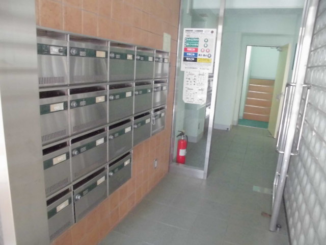 17/23 エントランス