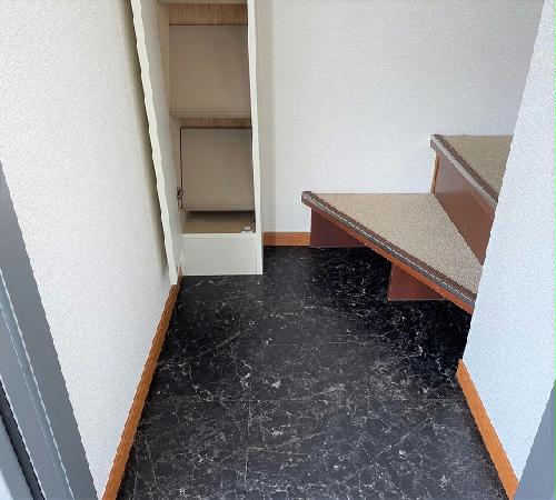 5/18 玄関